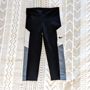 Girls Large Nike Capri